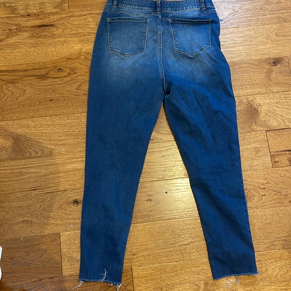 Jeans - Picture 3 of 3